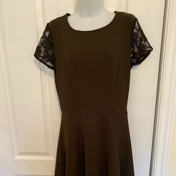 Casual dress - Picture 1 of 9